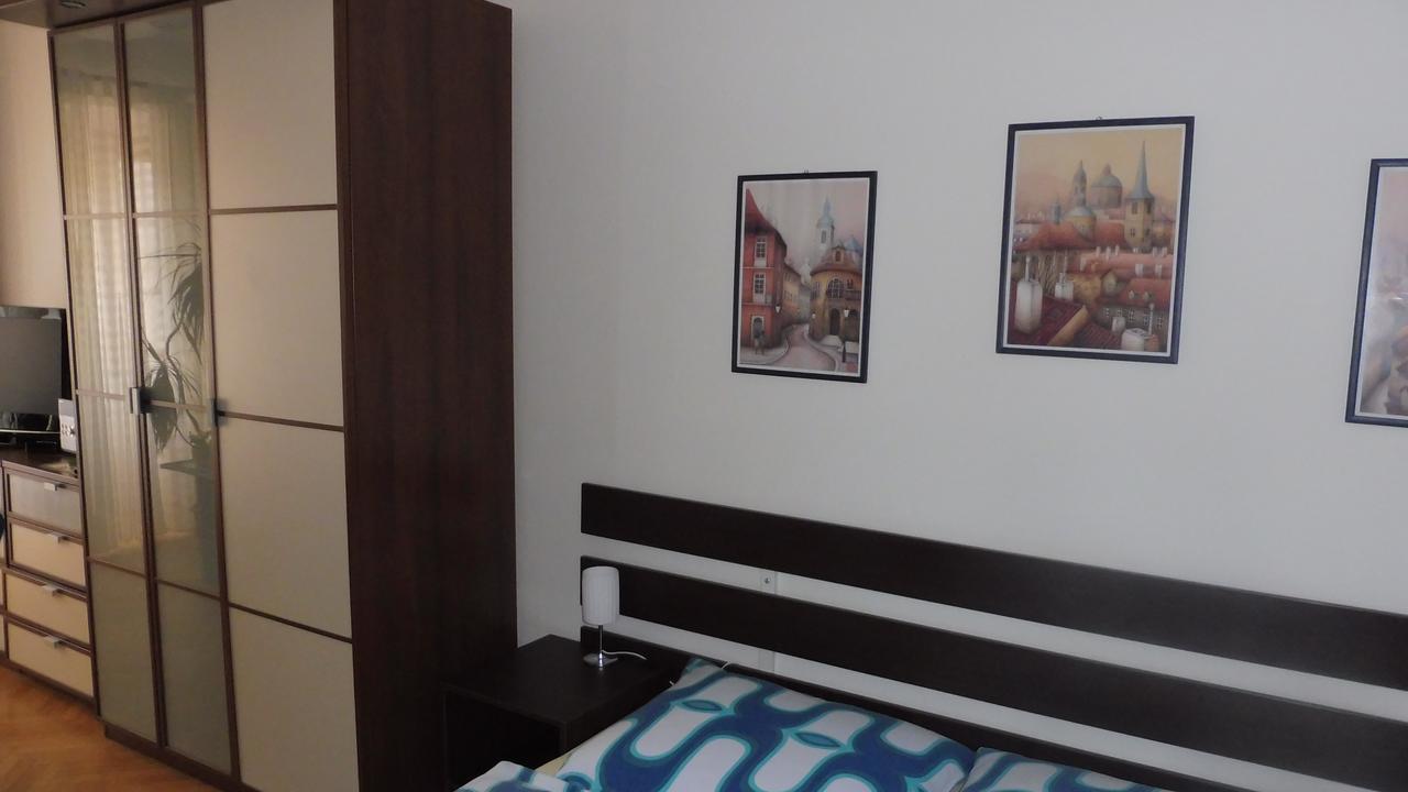 Penzion U Zabaka Микулов Екстериор снимка